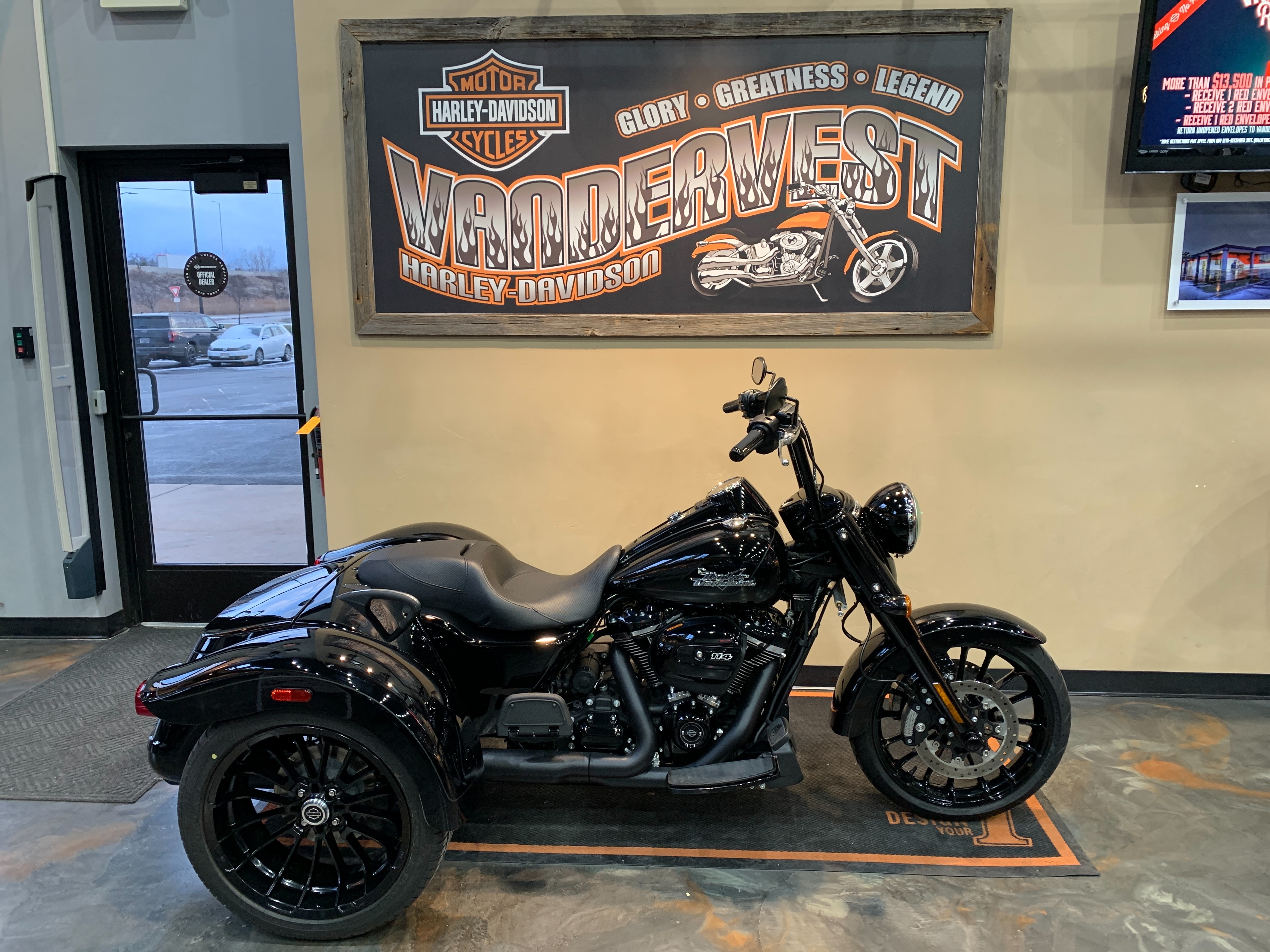 2024 Harley-Davidson Trike Freewheeler at Vandervest Harley-Davidson, Green Bay, WI 54303