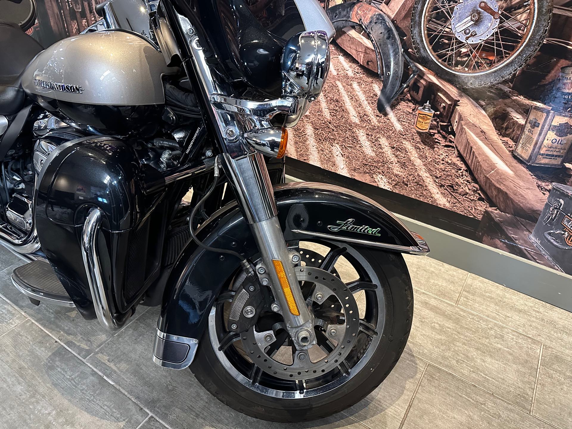 2018 Harley-Davidson Electra Glide Ultra Limited Low at Phantom Harley-Davidson