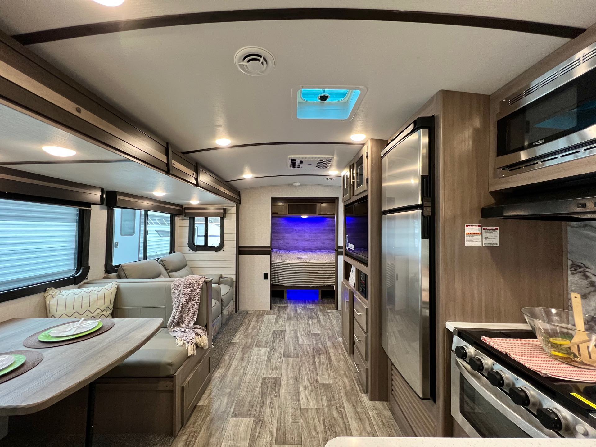 2022 CrossRoads Sunset Trail Super Lite SS253RB at Lee's Country RV