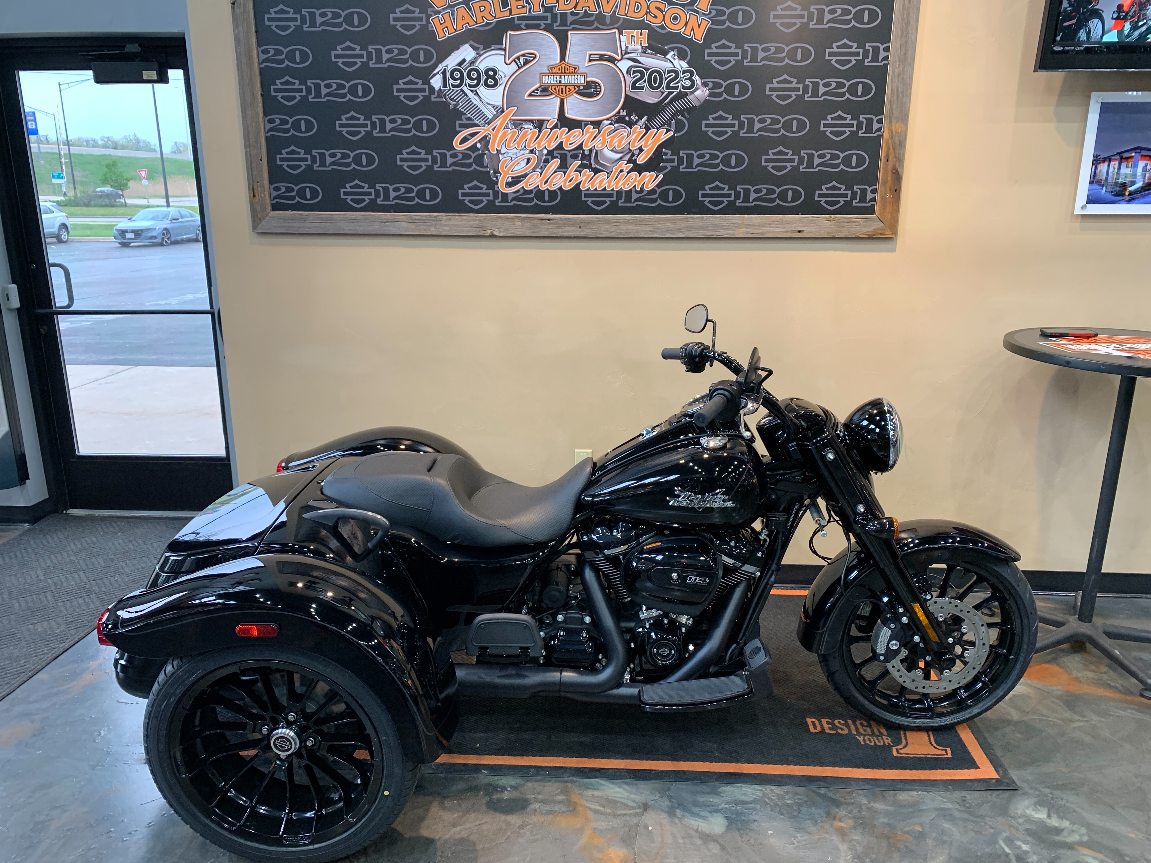 2023 Harley-Davidson Trike Freewheeler at Vandervest Harley-Davidson, Green Bay, WI 54303