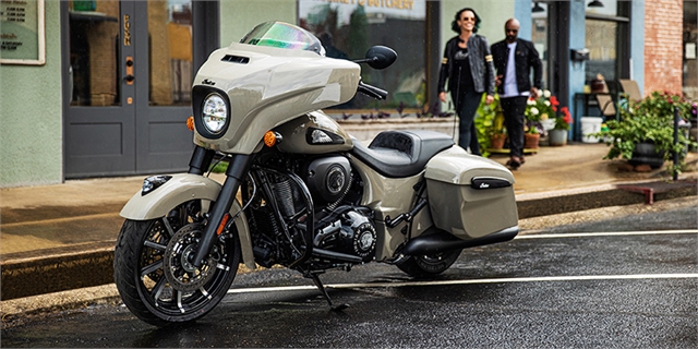 2022 Indian Chieftain Dark Horse at Fort Lauderdale