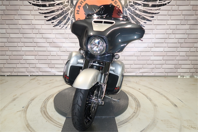 2019 Harley-Davidson Street Glide CVO Street Glide at Wolverine Harley-Davidson