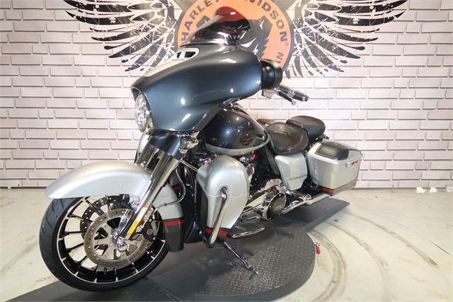 2019 Harley-Davidson Street Glide CVO Street Glide at Wolverine Harley-Davidson