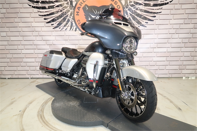 2019 Harley-Davidson Street Glide CVO Street Glide at Wolverine Harley-Davidson