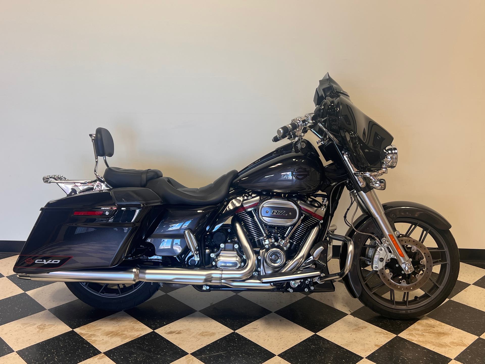 2020 Harley-Davidson CVO CVO Street Glide at Deluxe Harley Davidson