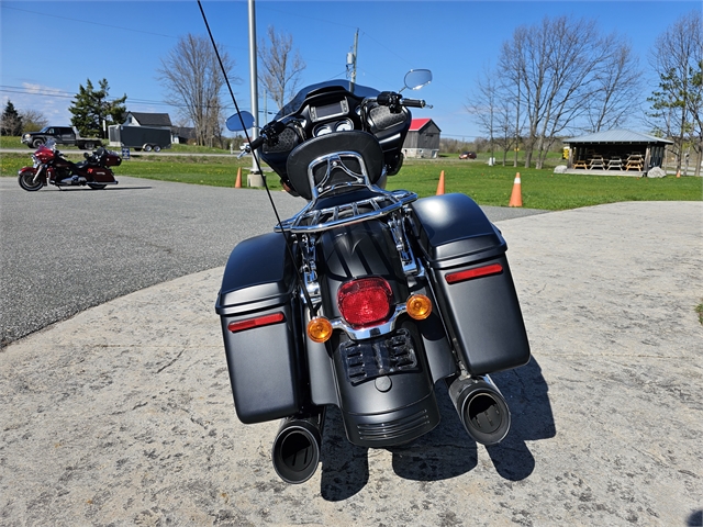 2017 Harley-Davidson Road Glide Special at Classy Chassis & Cycles