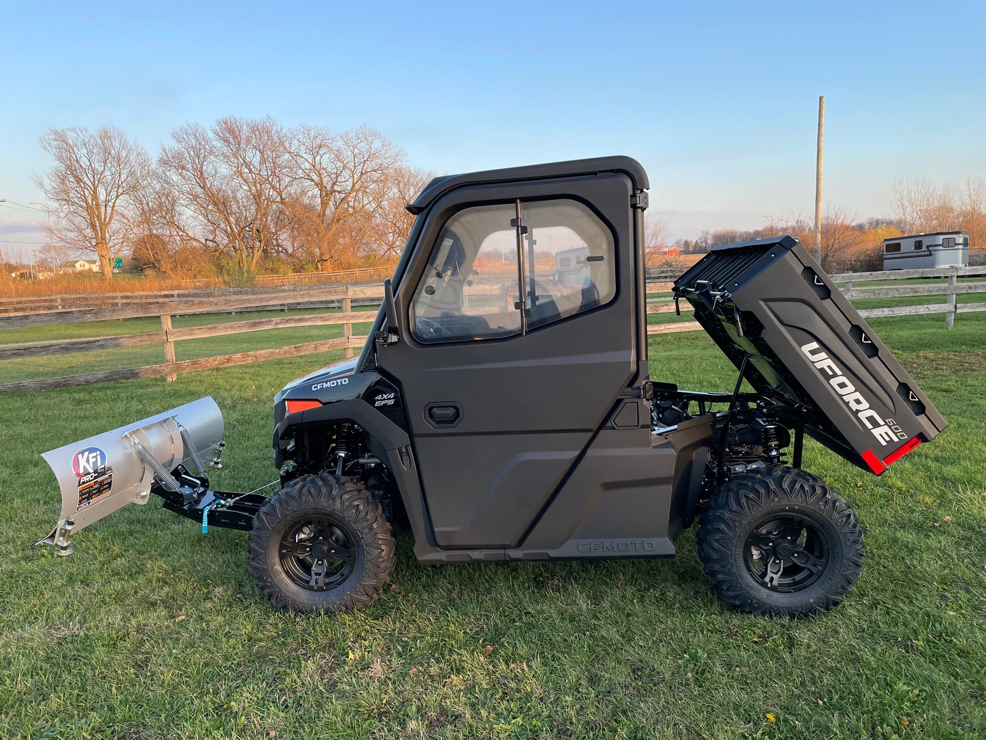 2025 CFMOTO UFORCE 600 at Randy's Cycle