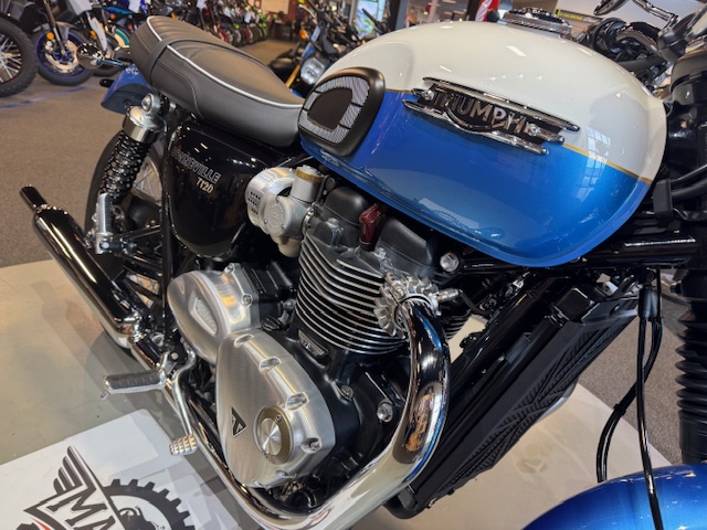 2023 Triumph Bonneville T120 Base at Martin Moto