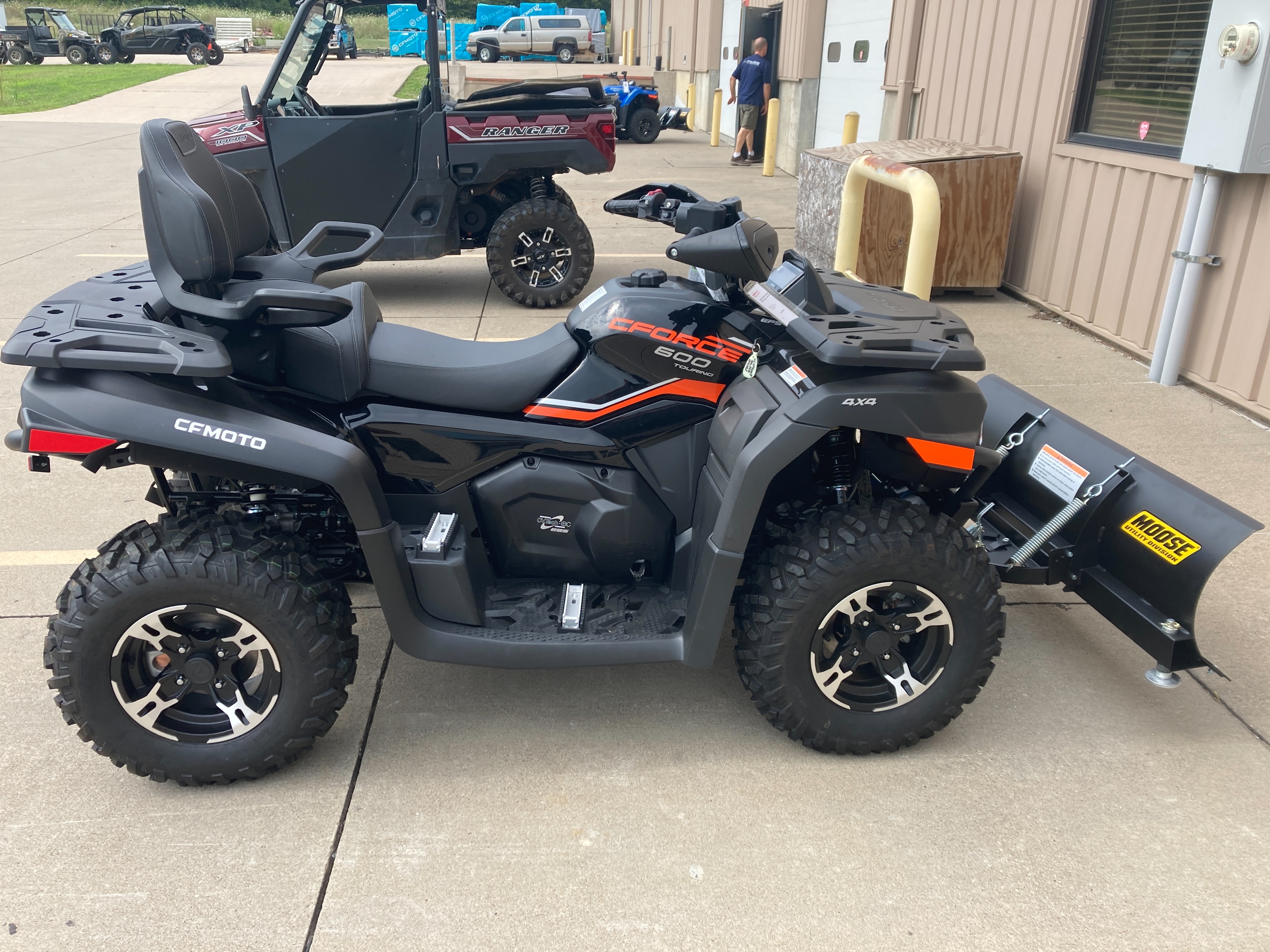 2023 CFMOTO CFORCE 600 Touring at Brenny's Motorcycle Clinic, Bettendorf, IA 52722