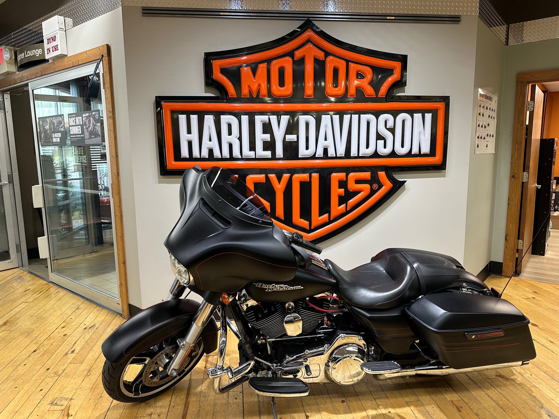 2016 Harley-Davidson Street Glide Special at Zips 45th Parallel Harley-Davidson