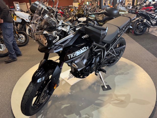 2016 Triumph Tiger 800 XRx at Martin Moto