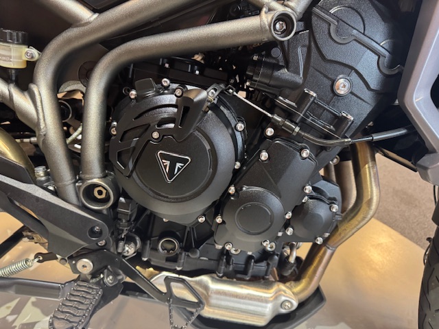 2016 Triumph Tiger 800 XRx at Martin Moto