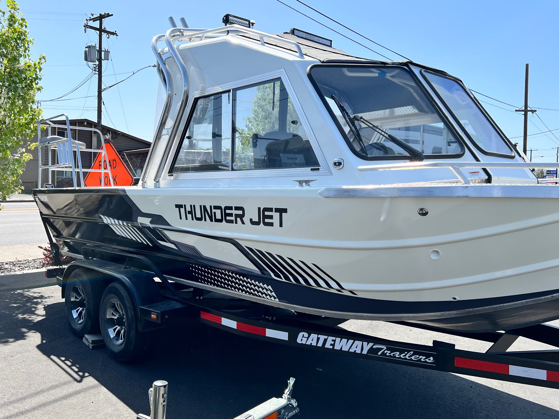 2021 THUNDER JET YUKON CLASSIC 22' at Guy's Outdoor Motorsports & Marine