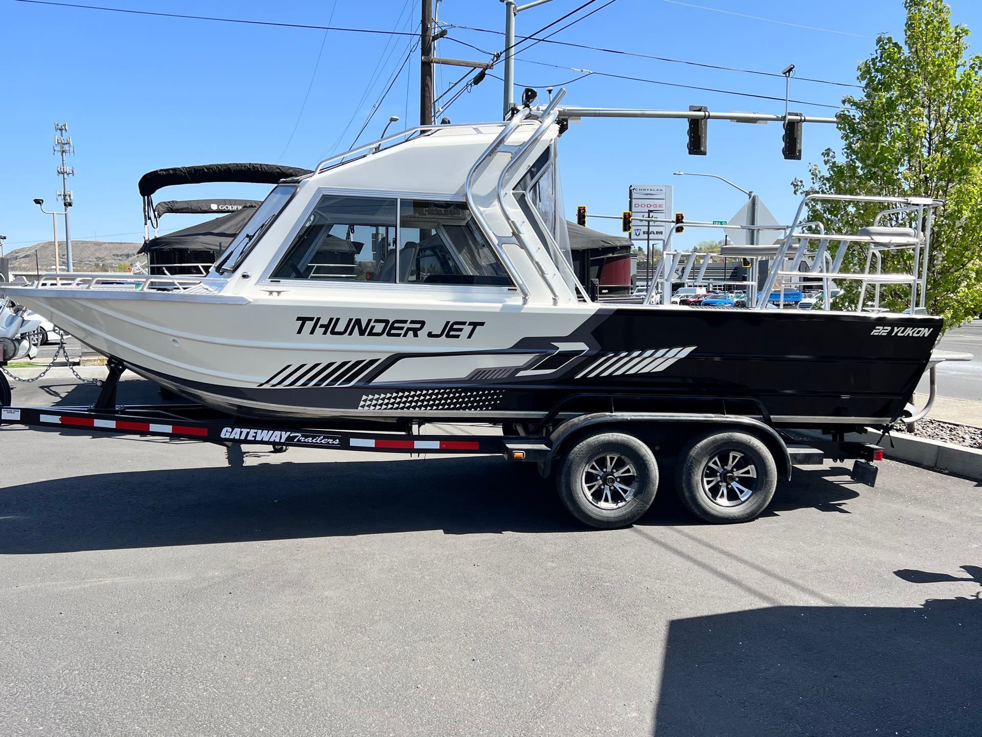 2021 THUNDER JET YUKON CLASSIC 22' at Guy's Outdoor Motorsports & Marine