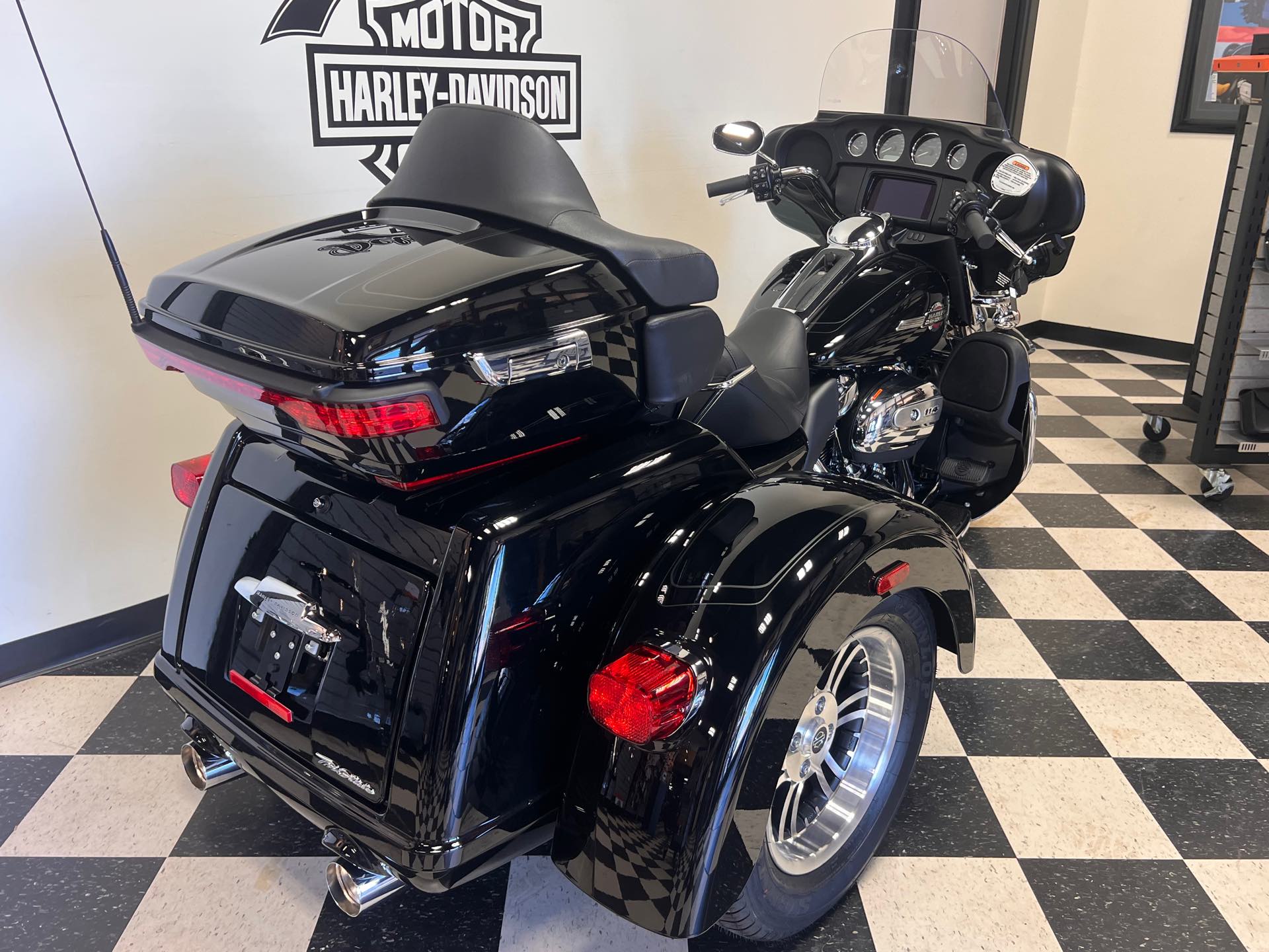 2024 Harley-Davidson Trike Tri Glide Ultra at Deluxe Harley Davidson