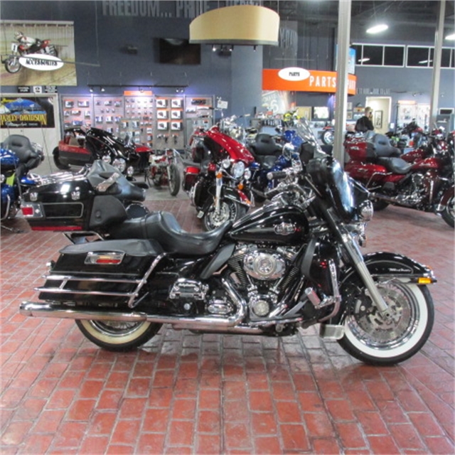 2010 Harley-Davidson Electra Glide Ultra Classic at Bumpus H-D of Memphis