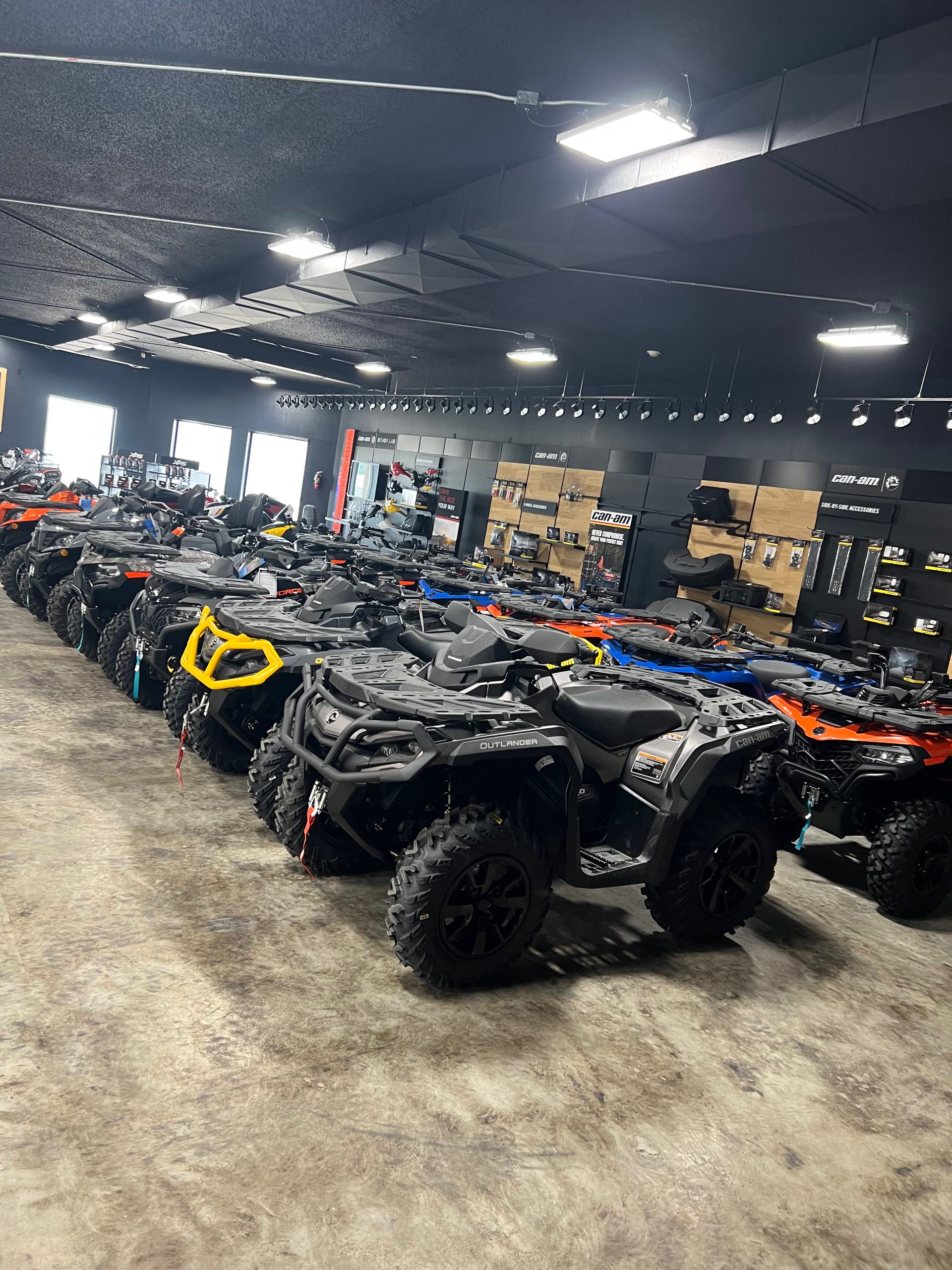 2023 Can-Am Outlander 500 at Iron Hill Powersports
