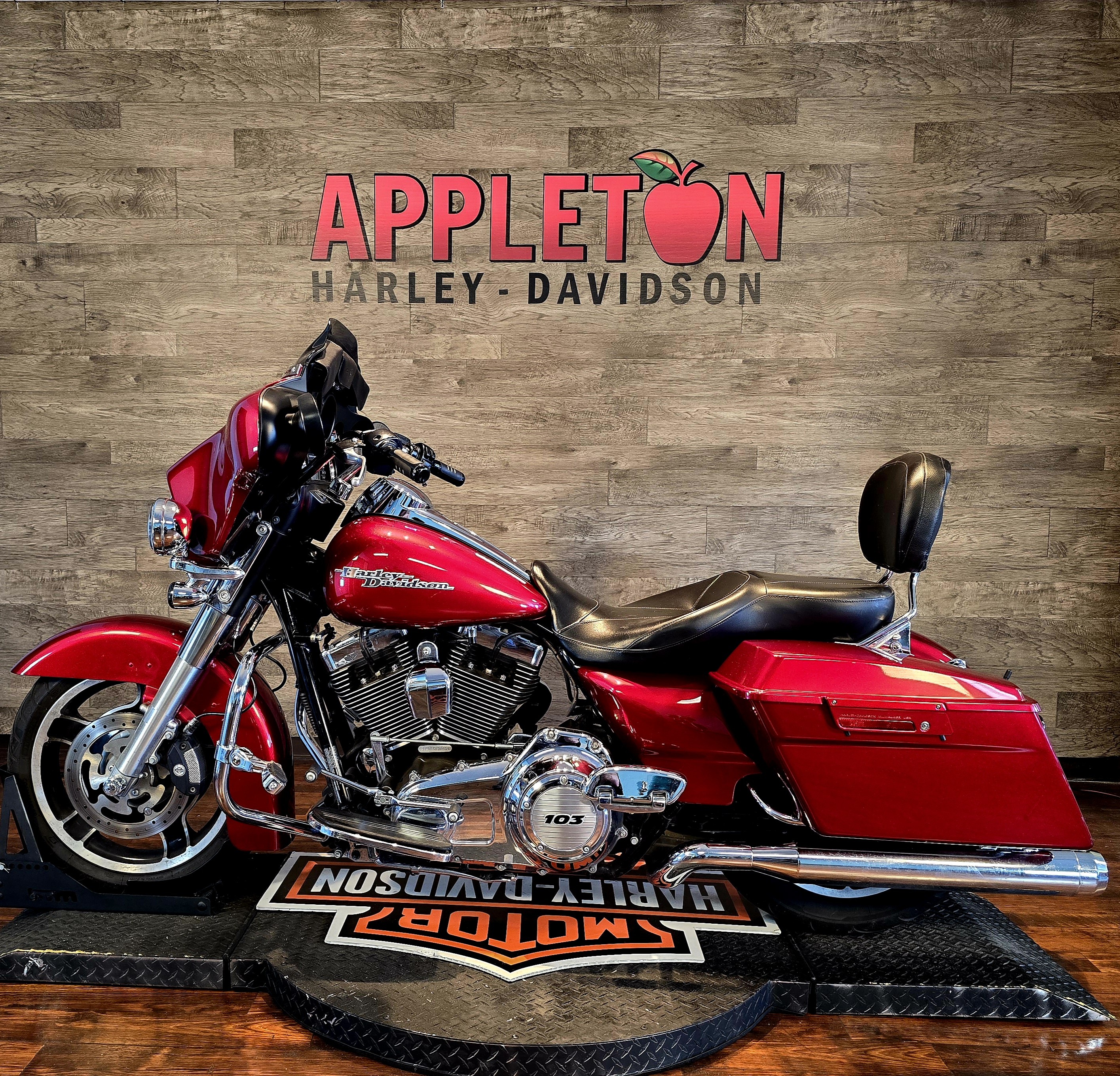 2013 Harley-Davidson Street Glide Base at Appleton Harley-Davidson