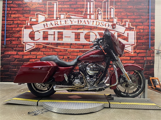 2016 Harley-Davidson Street Glide Base at Chi-Town Harley-Davidson
