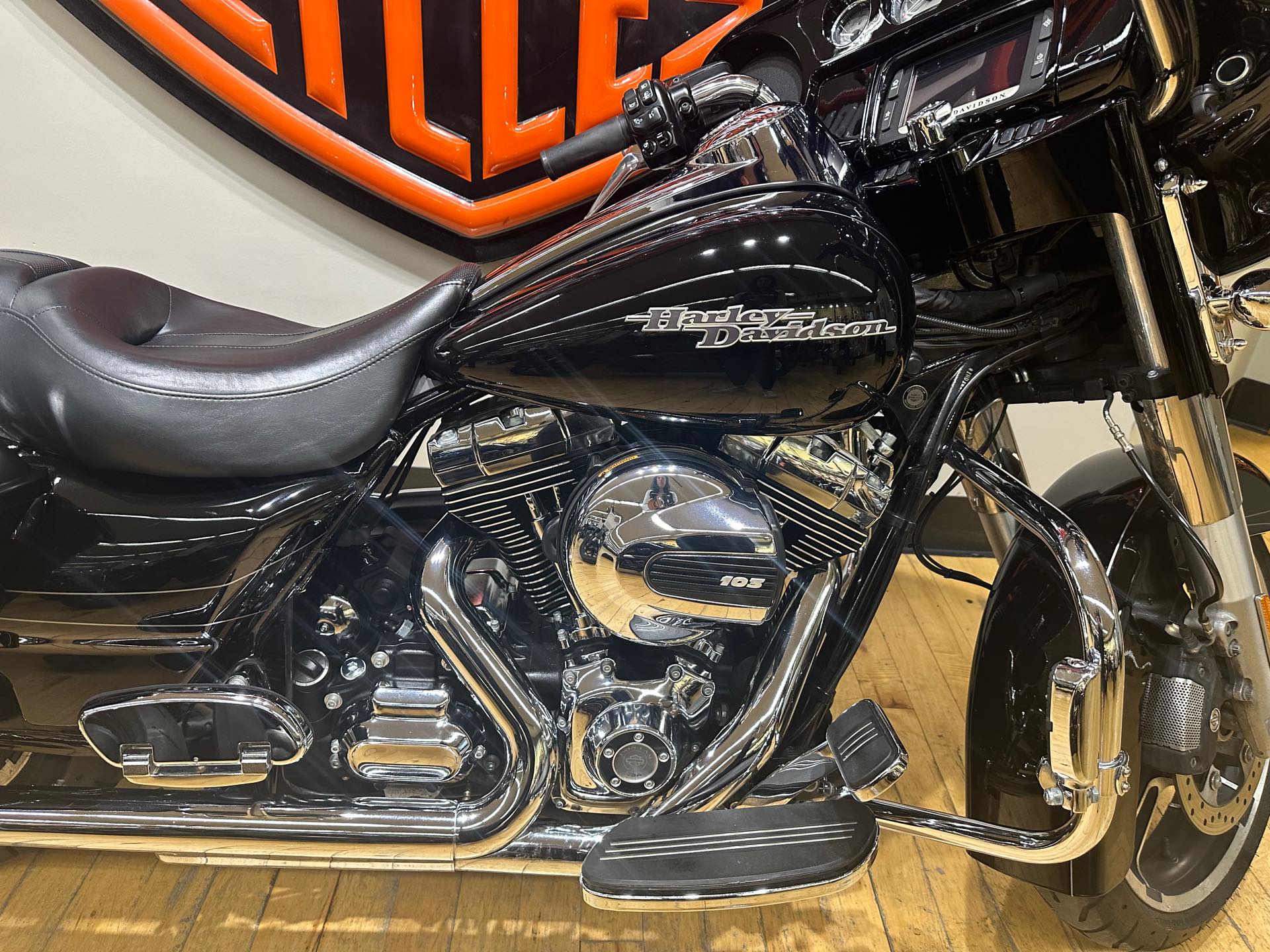 2016 Harley-Davidson Street Glide Special at Zips 45th Parallel Harley-Davidson