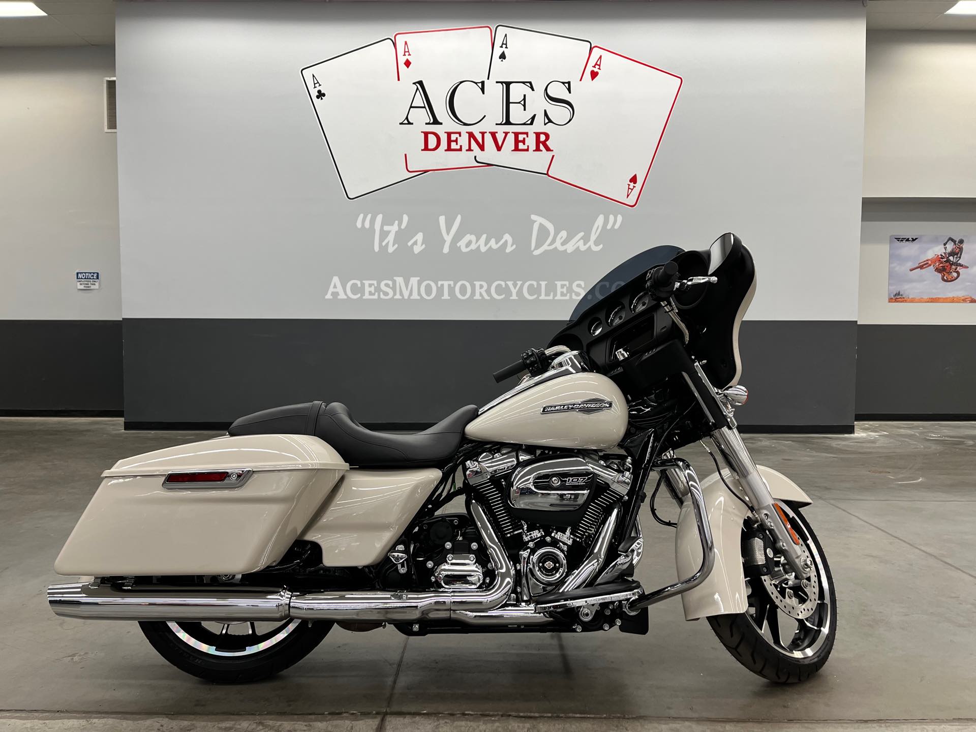 2022 Harley-Davidson Street Glide Base at Aces Motorcycles - Denver