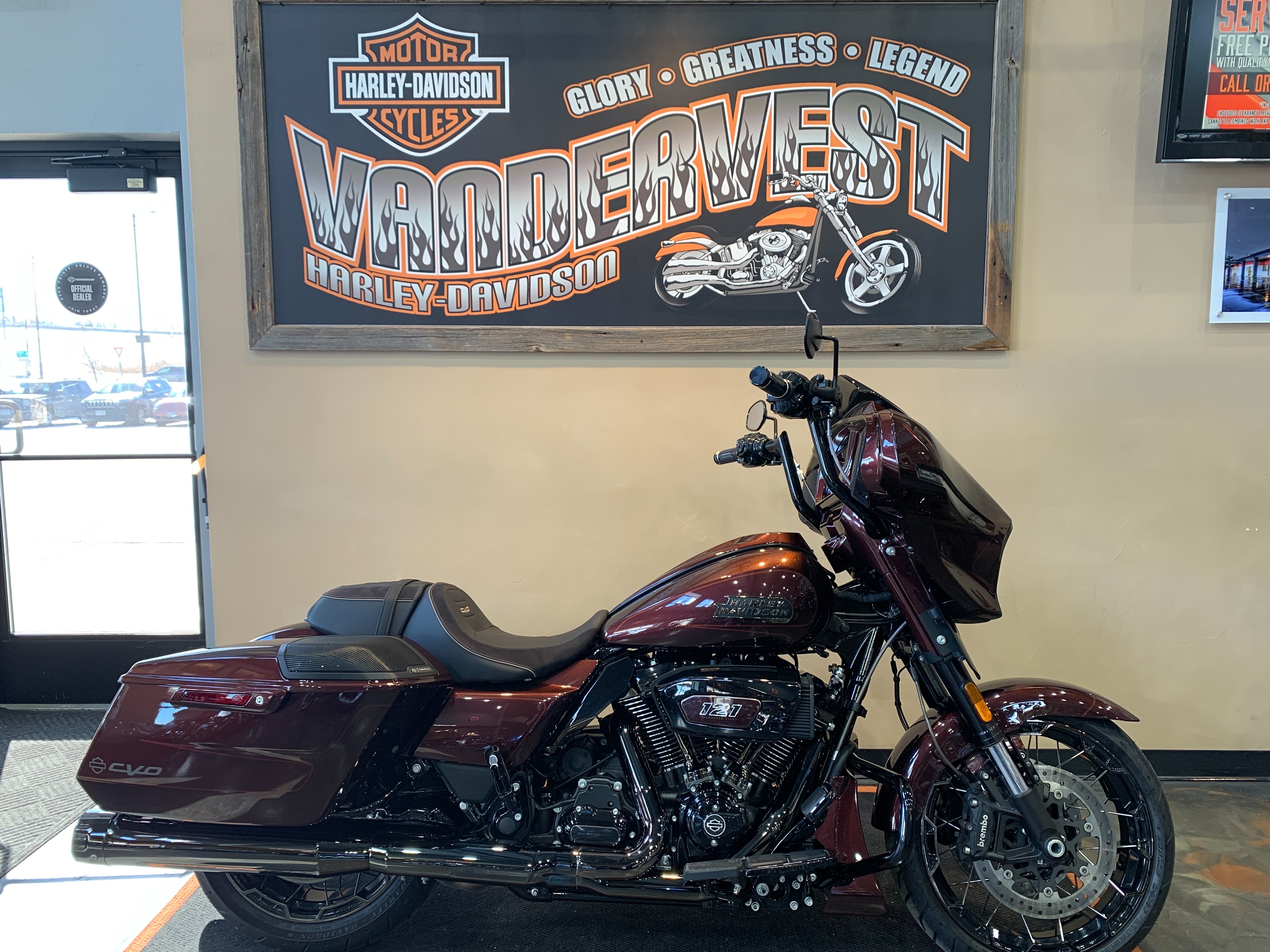 2024 Harley-Davidson Street Glide CVO Street Glide at Vandervest Harley-Davidson, Green Bay, WI 54303