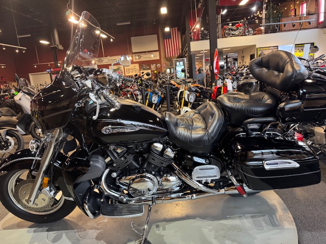 2012 Yamaha Royal Star Venture S at Martin Moto