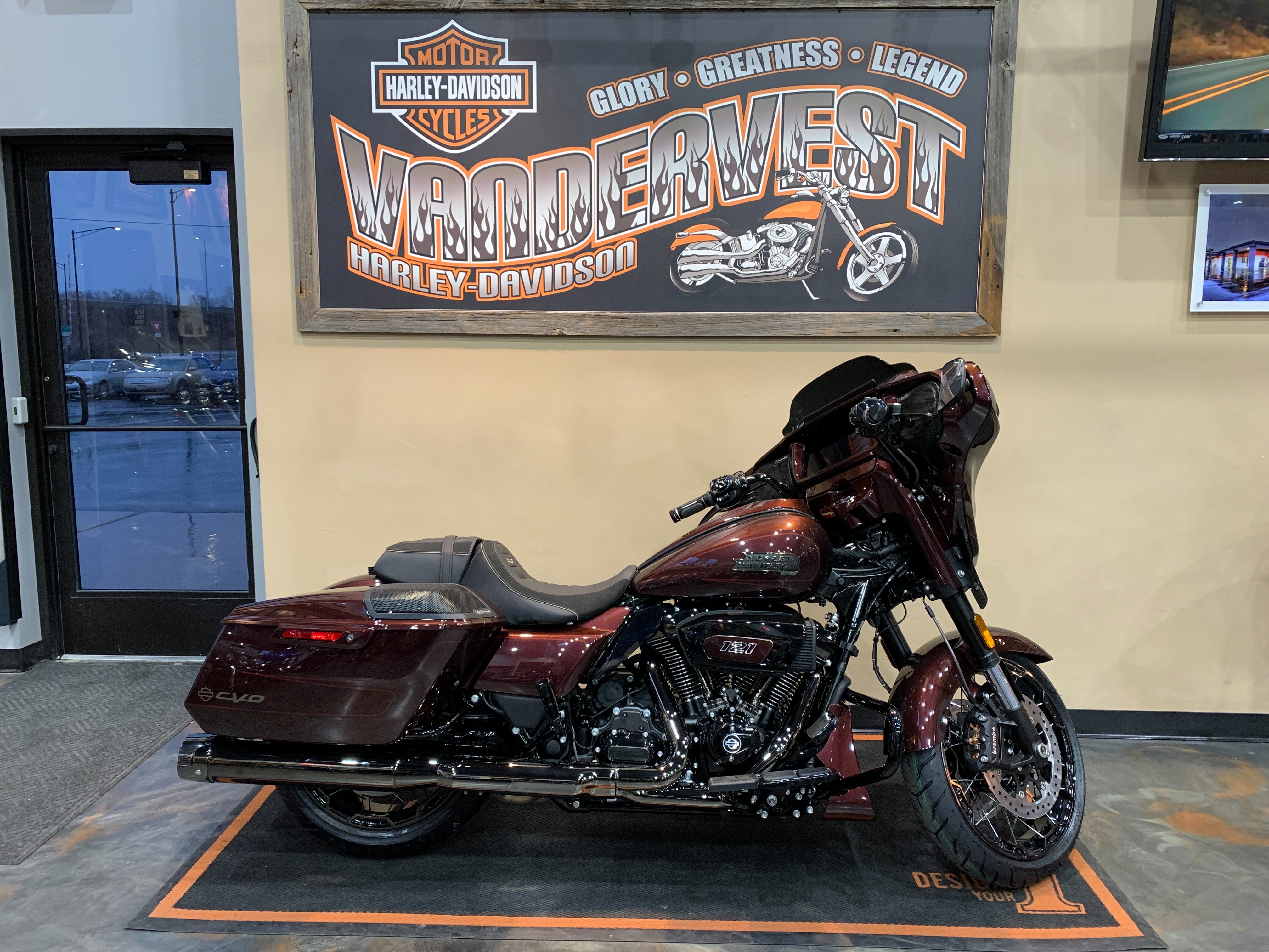 Harley-Davidson® Women's Accelerate Bar & Shield Leggings - Black  99006-23VW - Wisconsin Harley-Davidson