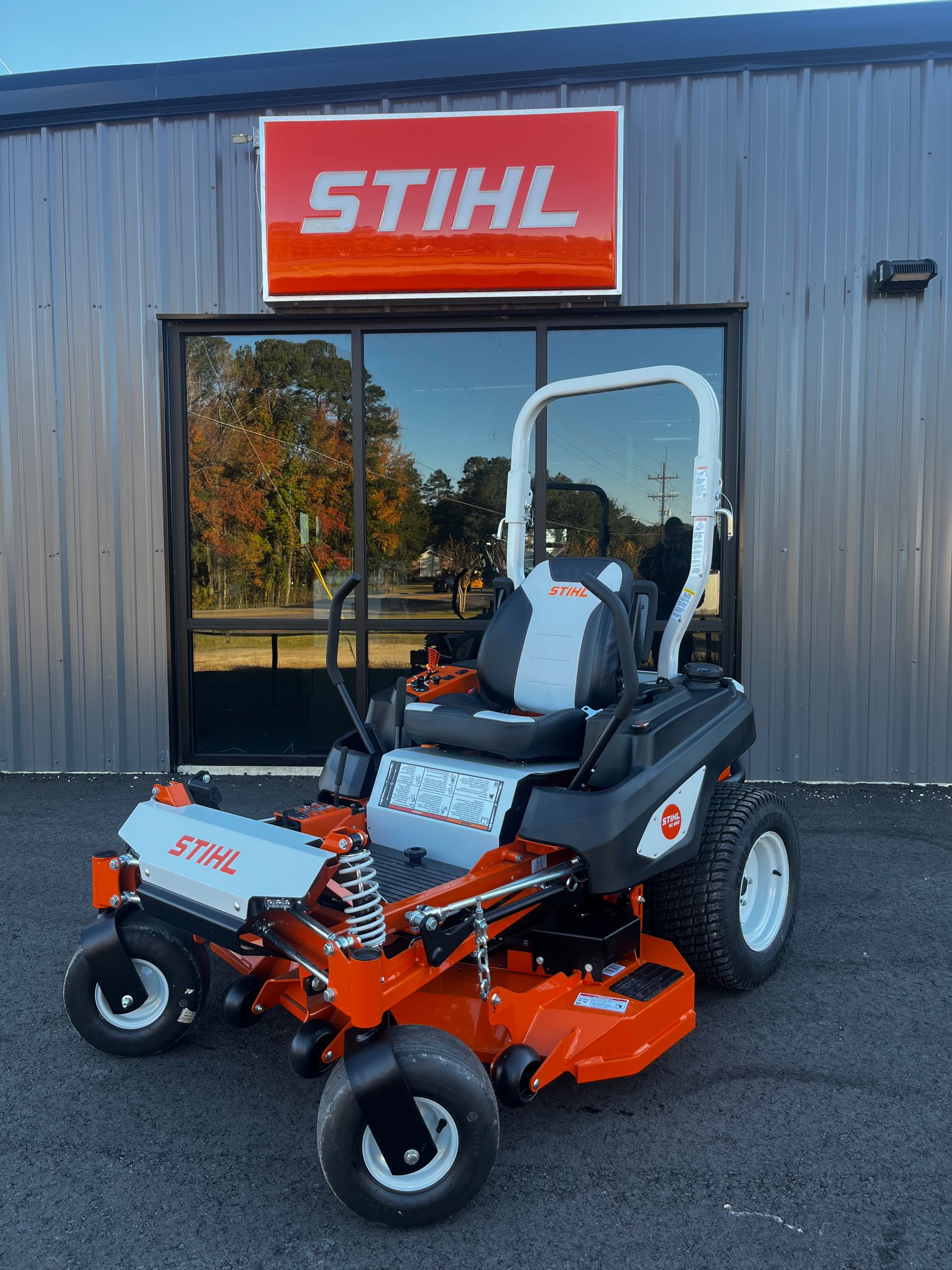 2025 STIHL Lawn Mowers RZ 500 Series at Patriot Golf Carts & Powersports