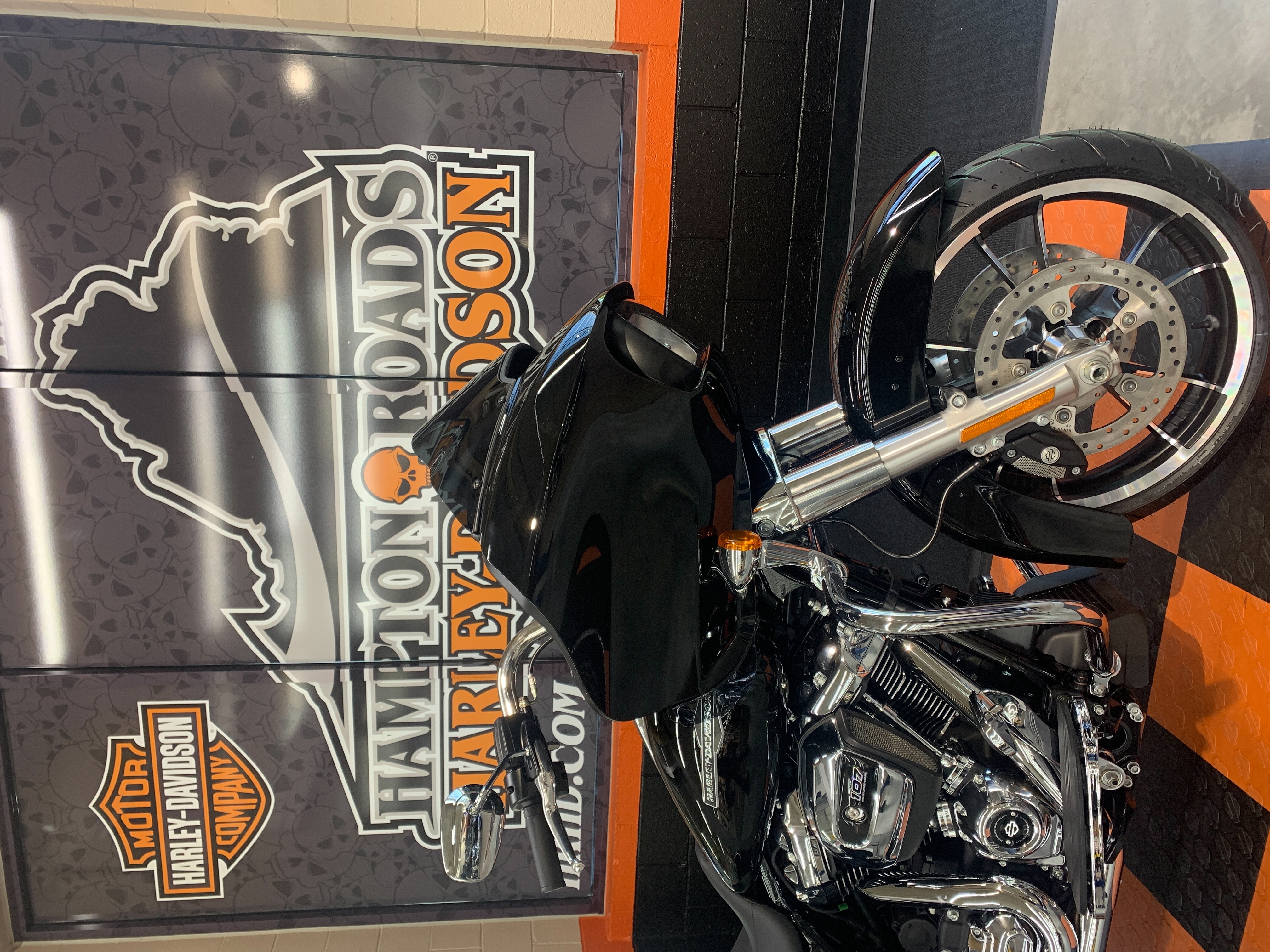 2022 Harley-Davidson Road Glide Base at Hampton Roads Harley-Davidson