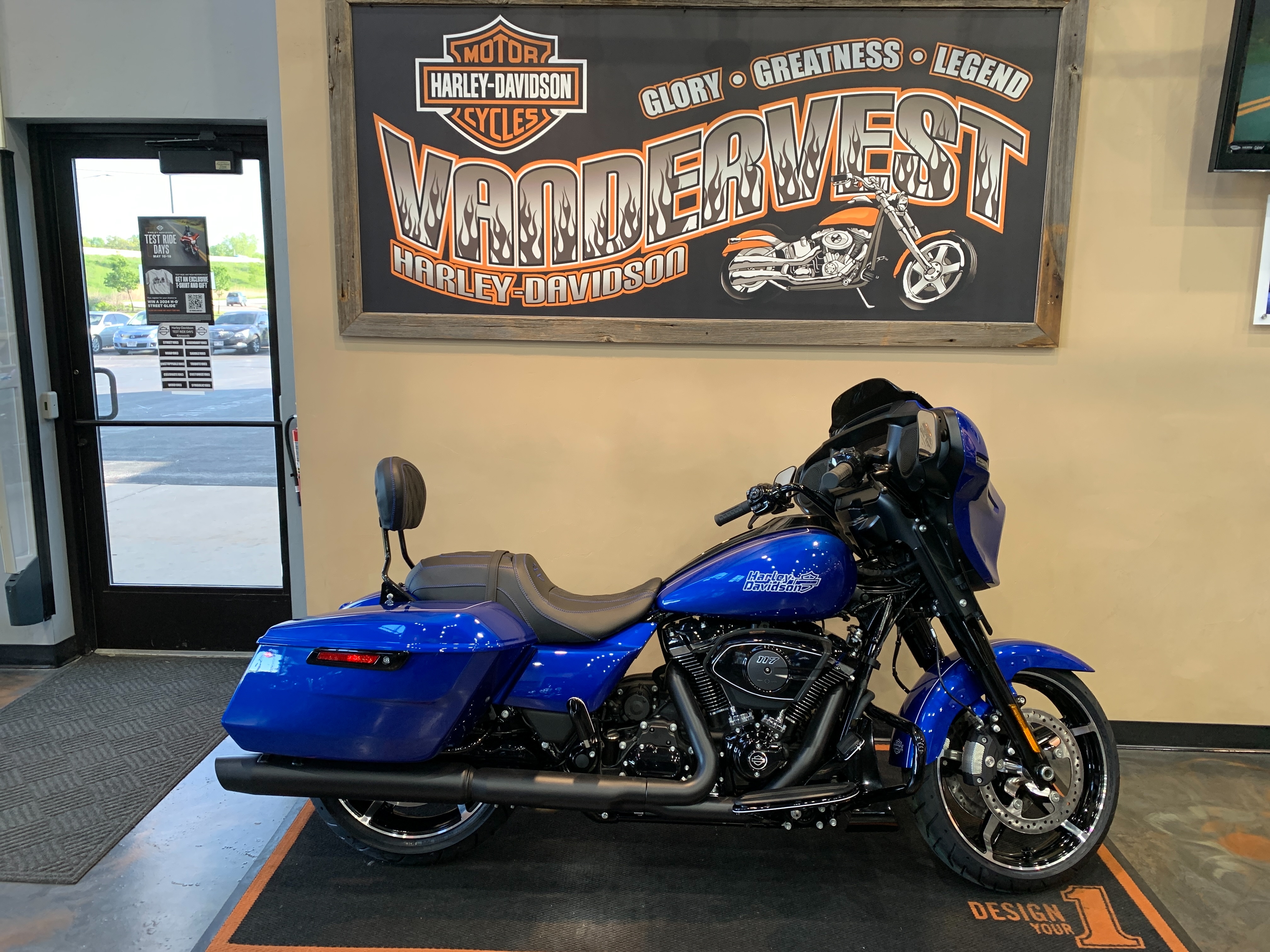 2024 Harley-Davidson Street Glide Base at Vandervest Harley-Davidson, Green Bay, WI 54303