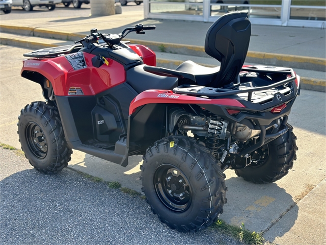 2023 Can-Am Outlander MAX DPS 700 at Motor Sports of Willmar