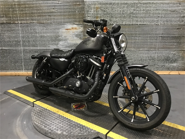 2016 Harley-Davidson Sportster Iron 883 at Texarkana Harley-Davidson