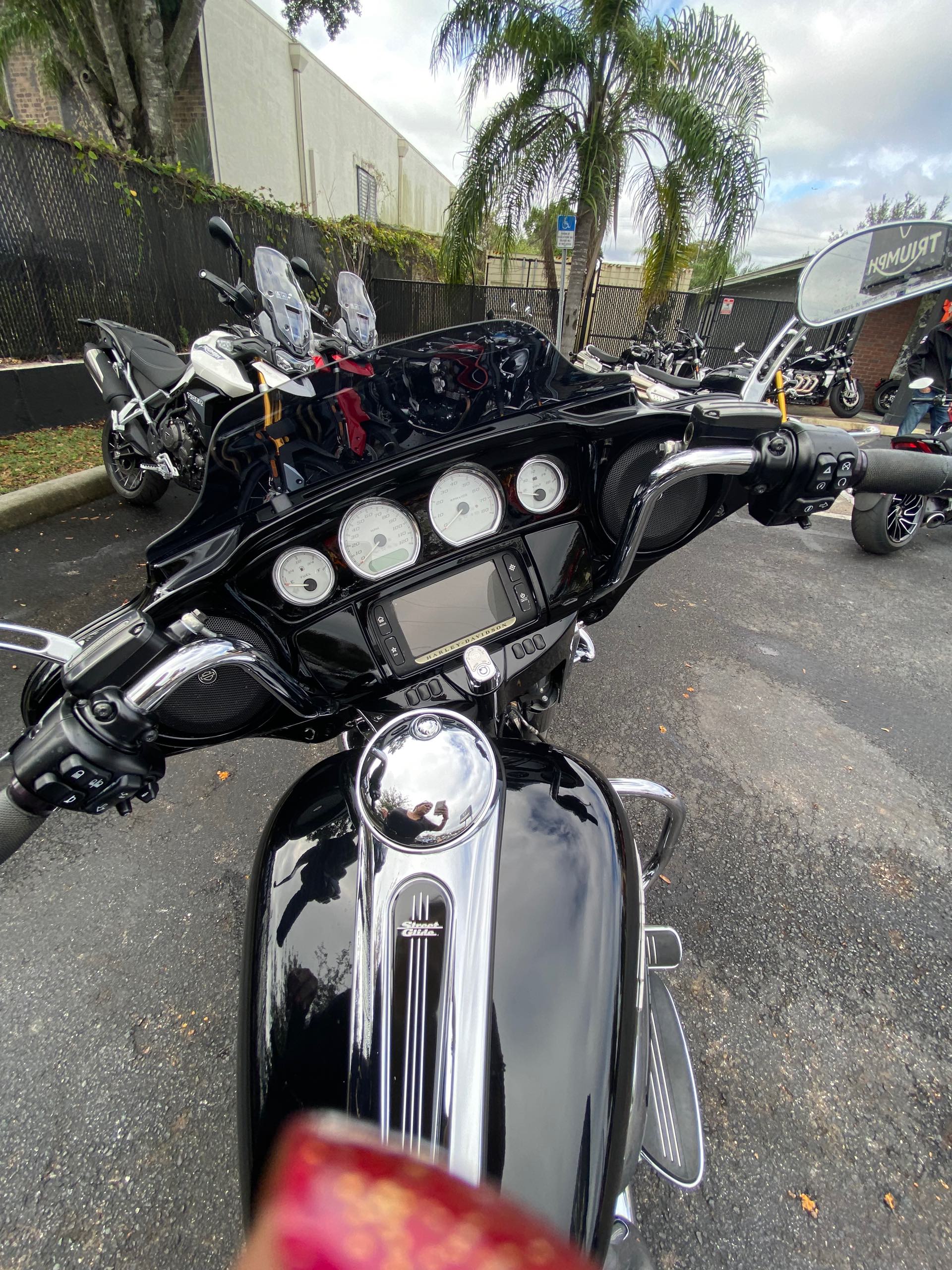 2017 Harley-Davidson Street Glide Special at Tampa Triumph, Tampa, FL 33614