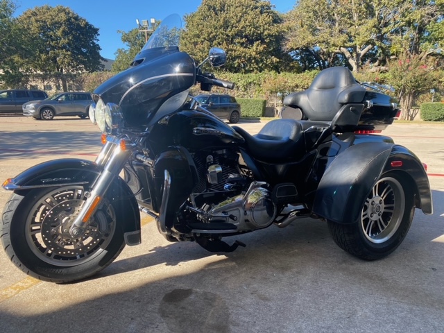 2016 Harley-Davidson Trike Tri Glide Ultra at Lucky Penny Cycles