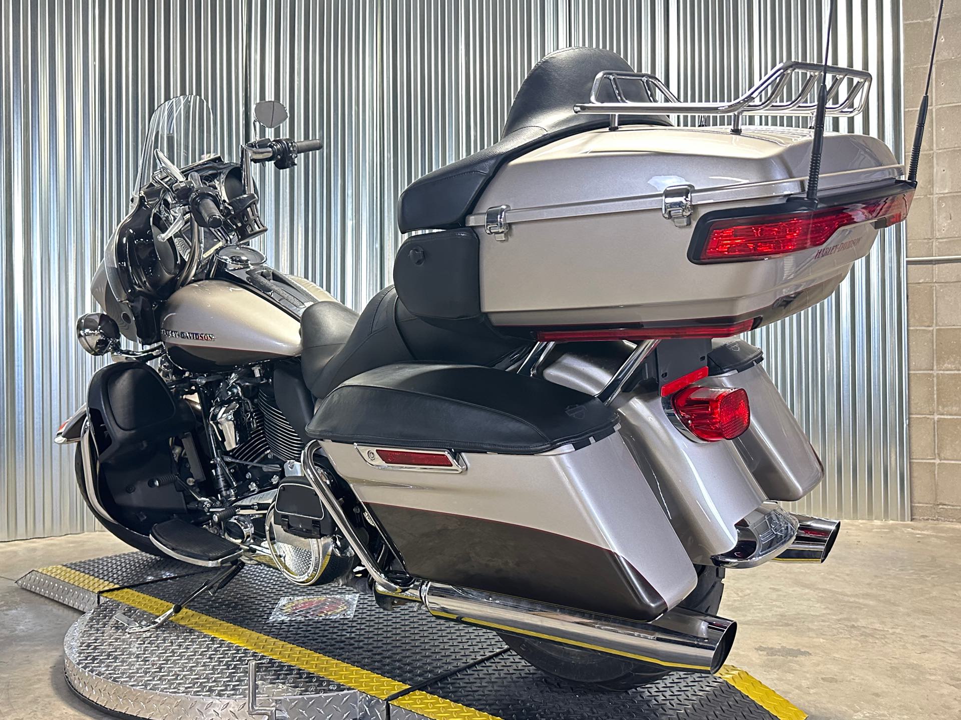 2018 Harley-Davidson Electra Glide Ultra Limited at Elk River Harley-Davidson
