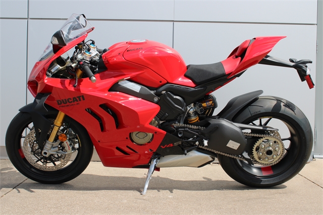 2024 Ducati Panigale V4 S at Eurosport Cycle