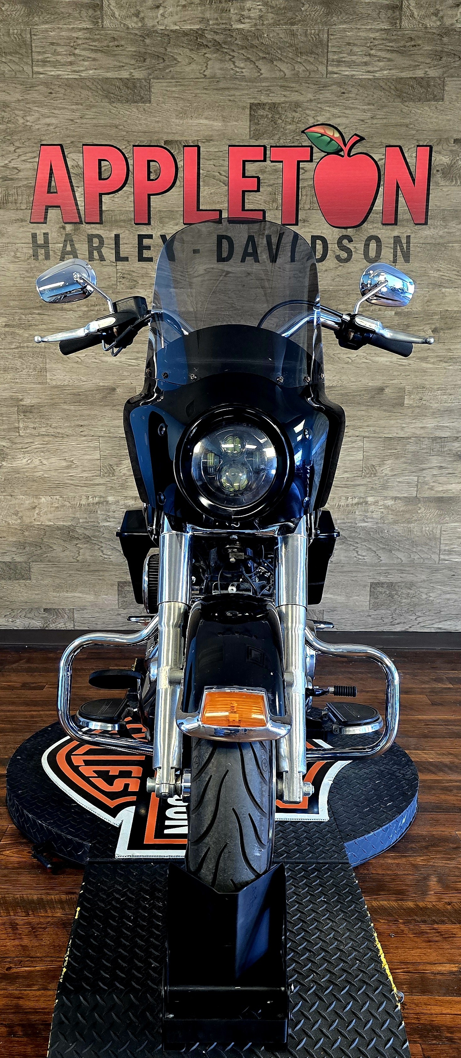 2015 Harley-Davidson Softail Heritage Softail Classic at Appleton Harley-Davidson