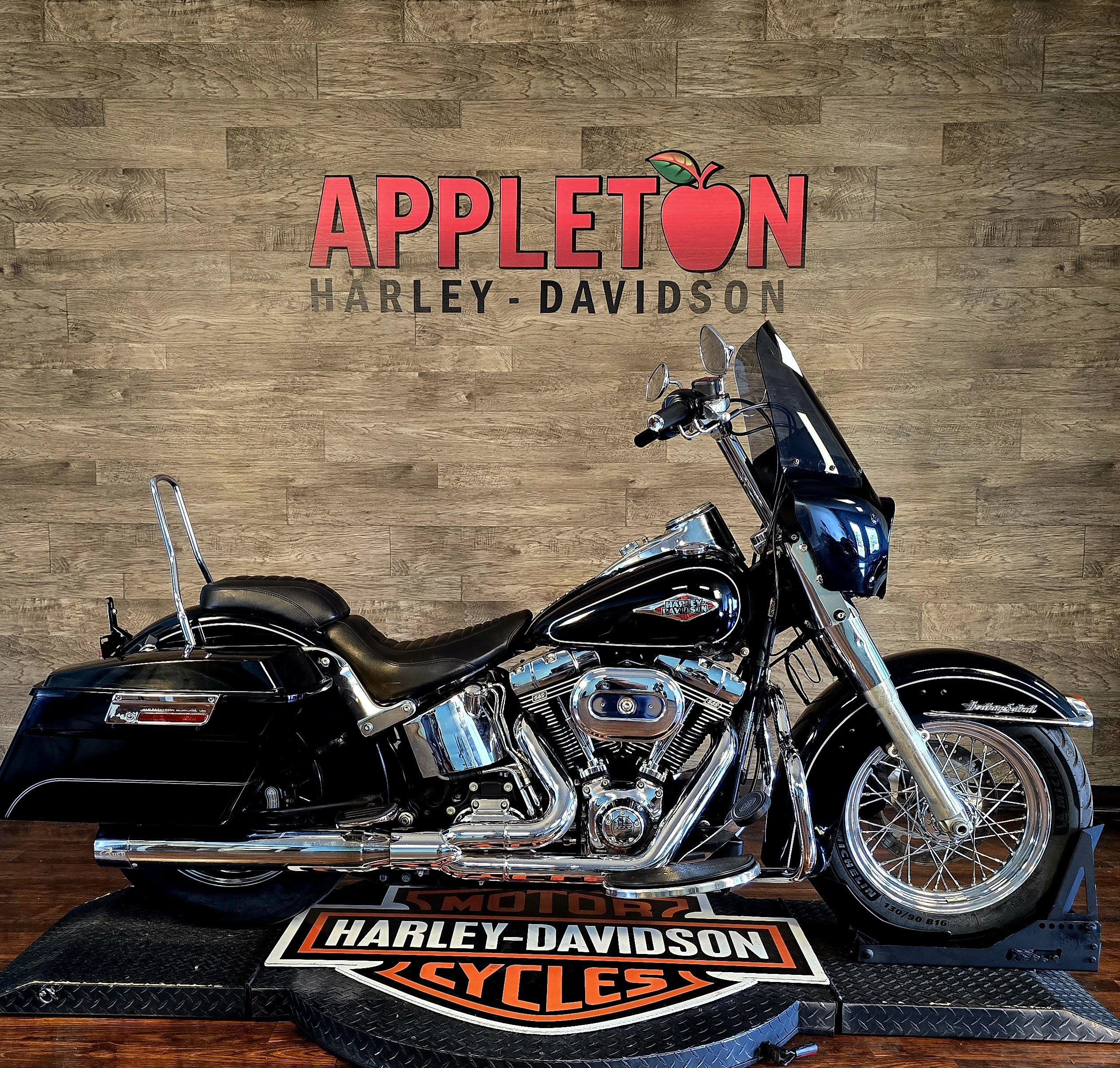 2015 Harley-Davidson Softail Heritage Softail Classic at Appleton Harley-Davidson