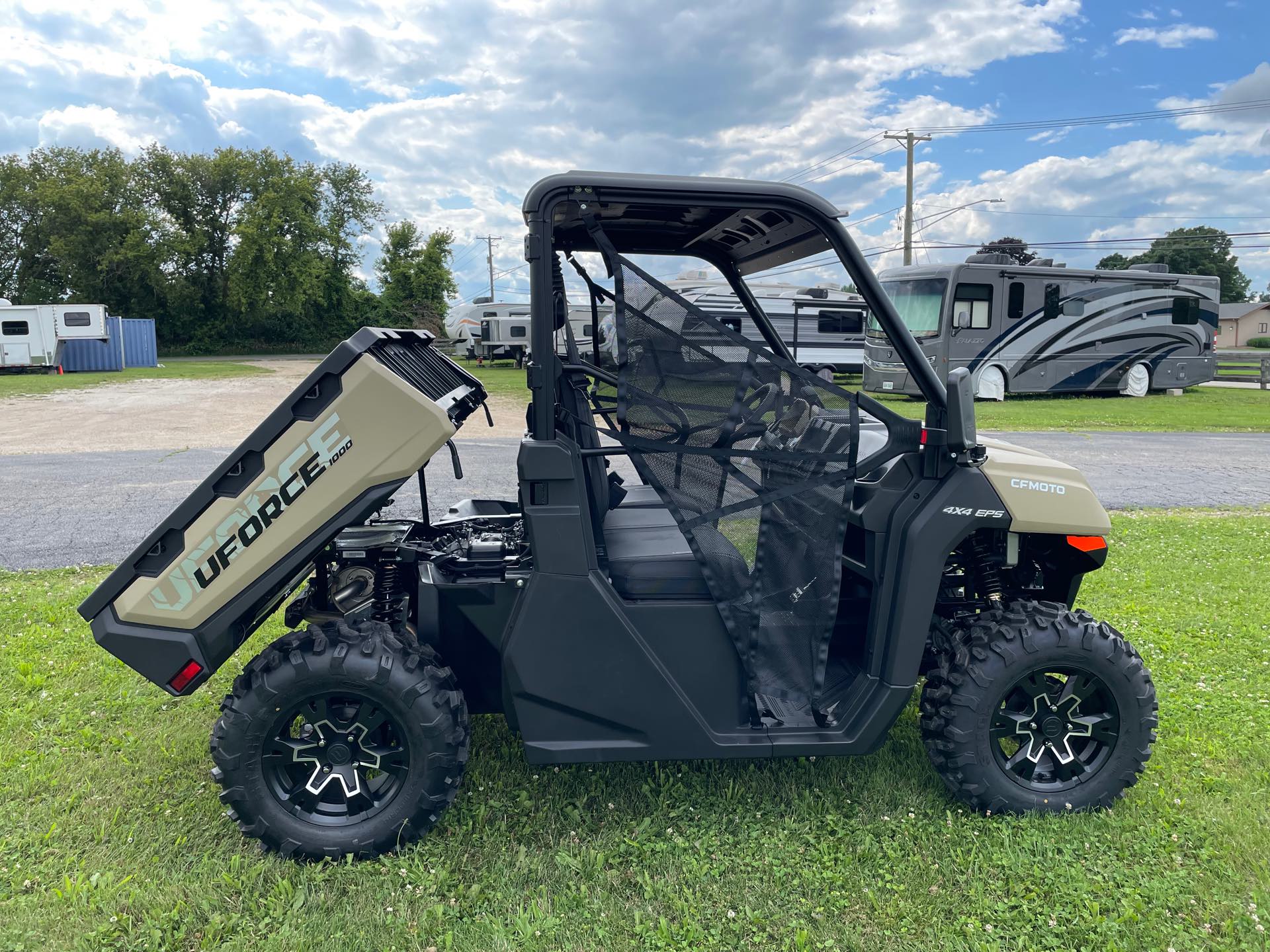 2024 CFMOTO UFORCE 1000 at Randy's Cycle