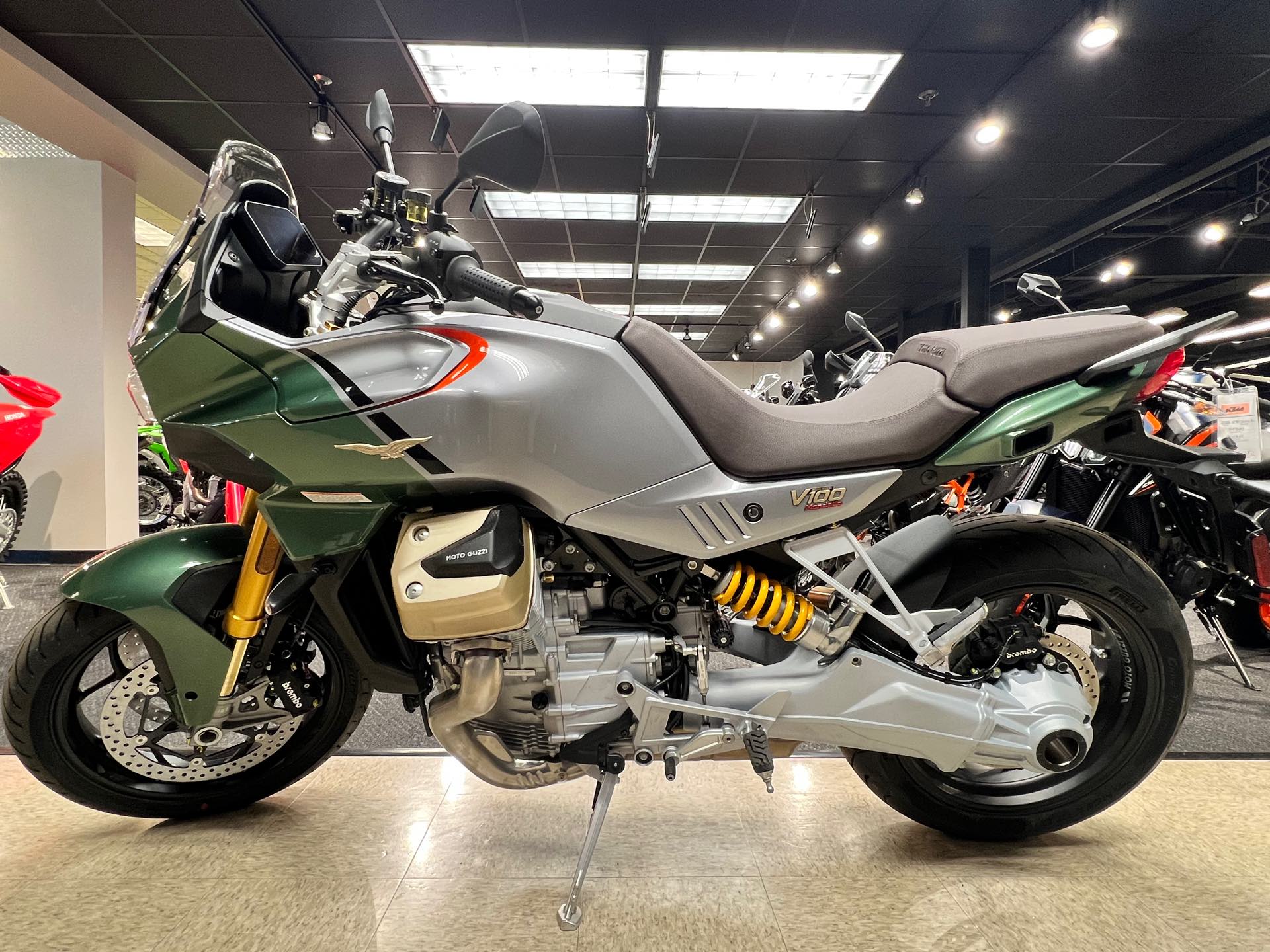 2023 Moto Guzzi V100 Mandello S at Sloans Motorcycle ATV, Murfreesboro, TN, 37129