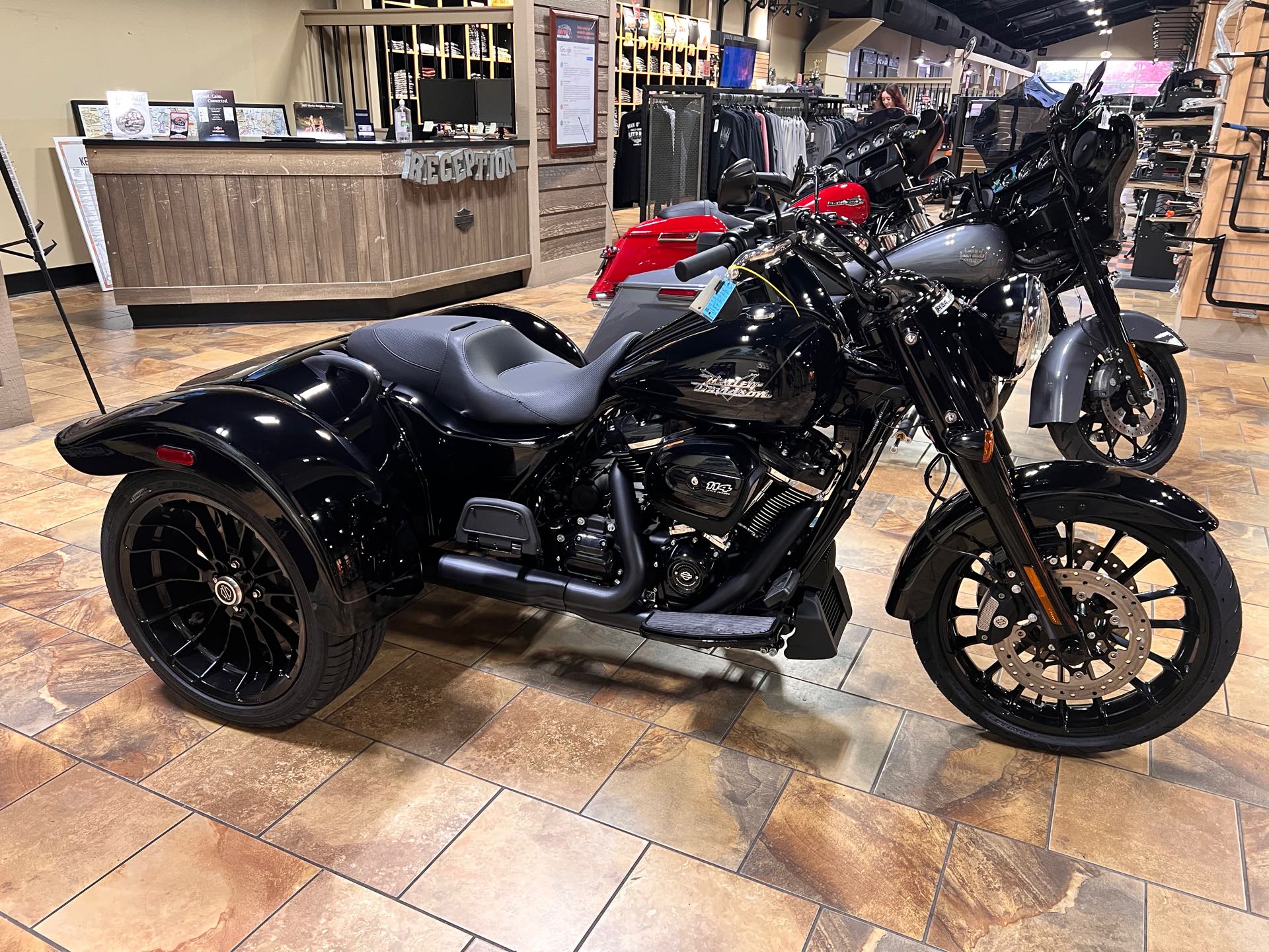 Harley davidson freewheeler store trike