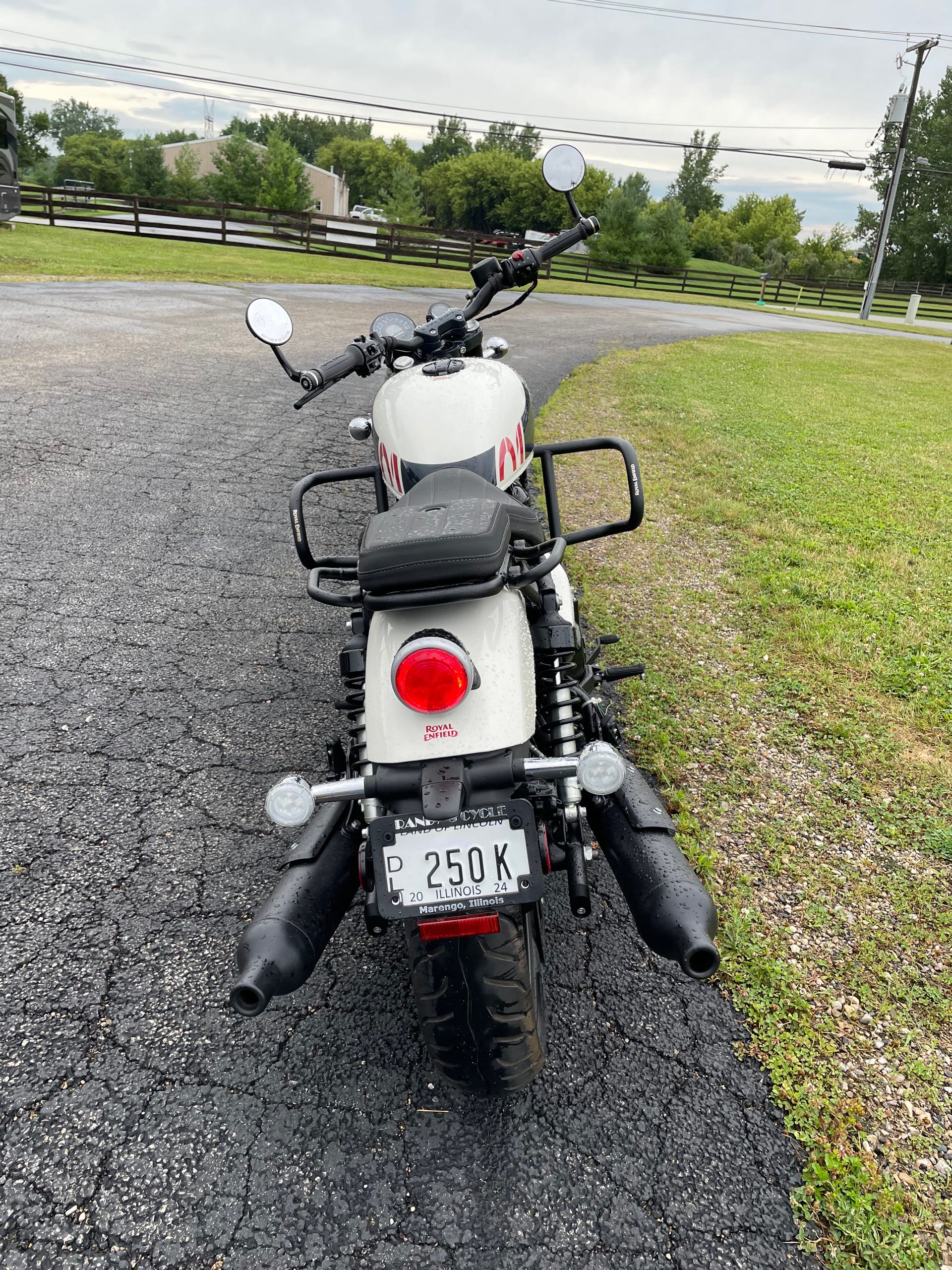 2024 ROYAL ENFIELD SHOTGUN 650 - STENCIL WHITE DEMO at Randy's Cycle