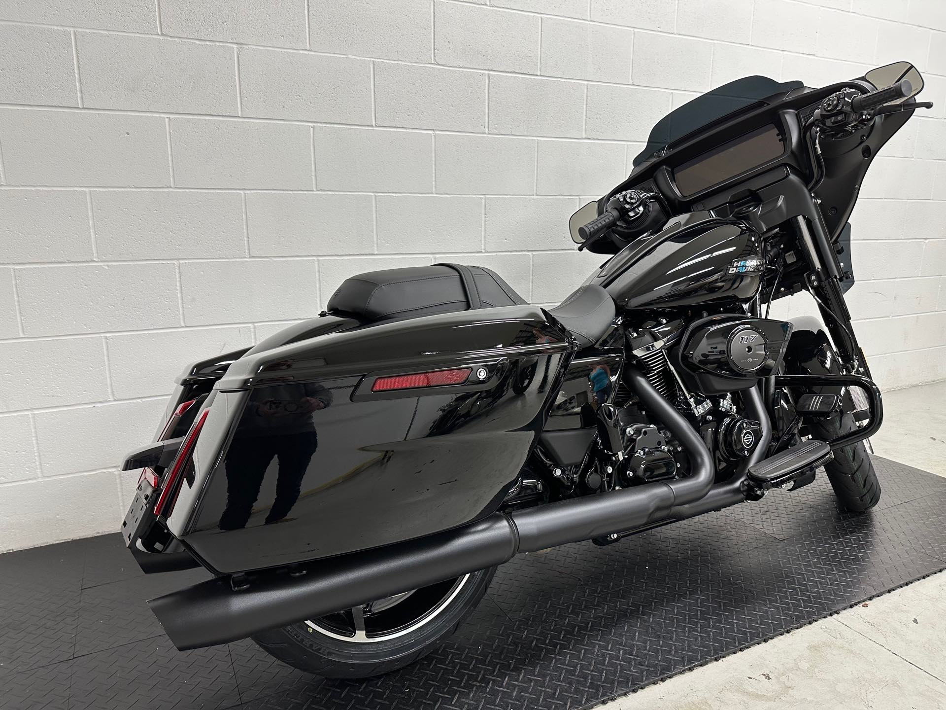 2024 Harley-Davidson Street Glide Base at Destination Harley-Davidson®, Silverdale, WA 98383