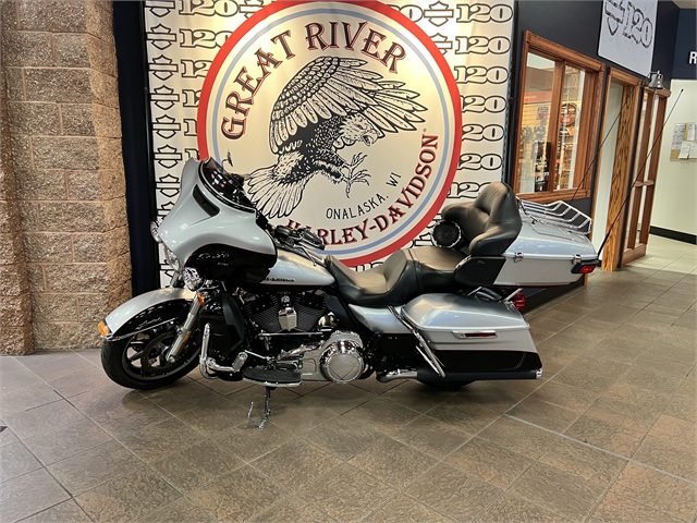 2015 Harley-Davidson Electra Glide Ultra Limited Low at Great River Harley-Davidson