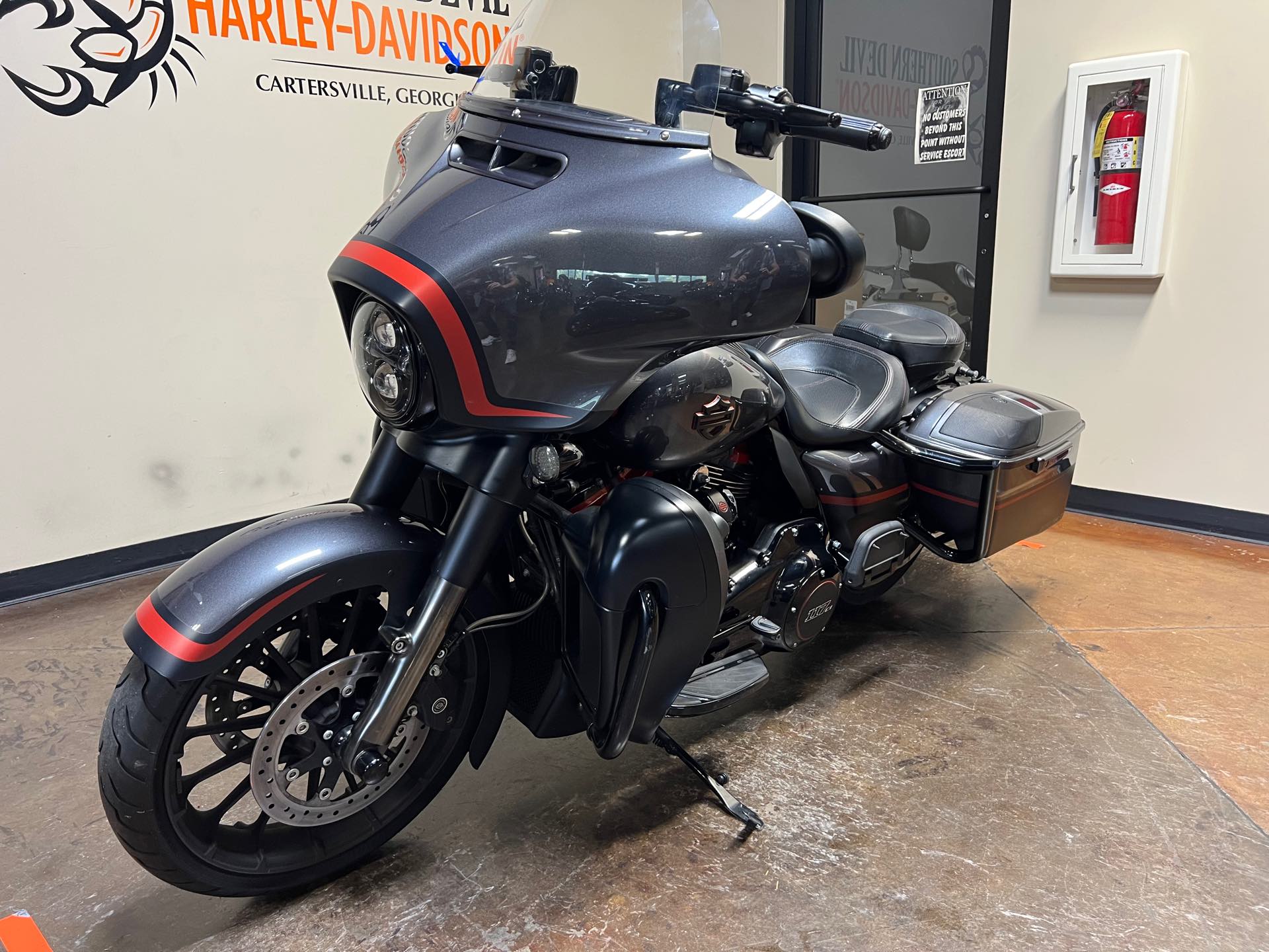 2018 Harley-Davidson Street Glide CVO Street Glide at Southern Devil Harley-Davidson
