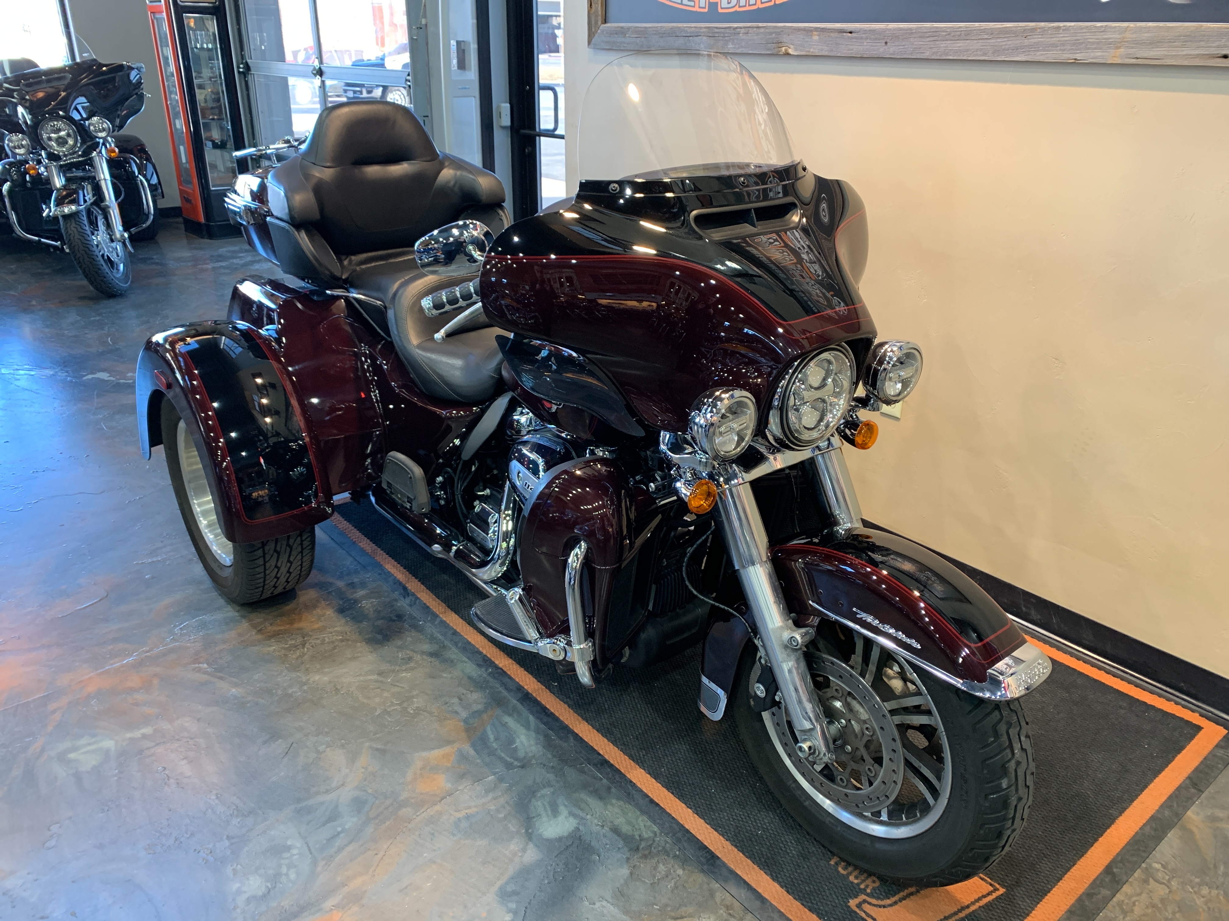 2022 Harley-Davidson Trike Tri Glide Ultra at Vandervest Harley-Davidson, Green Bay, WI 54303