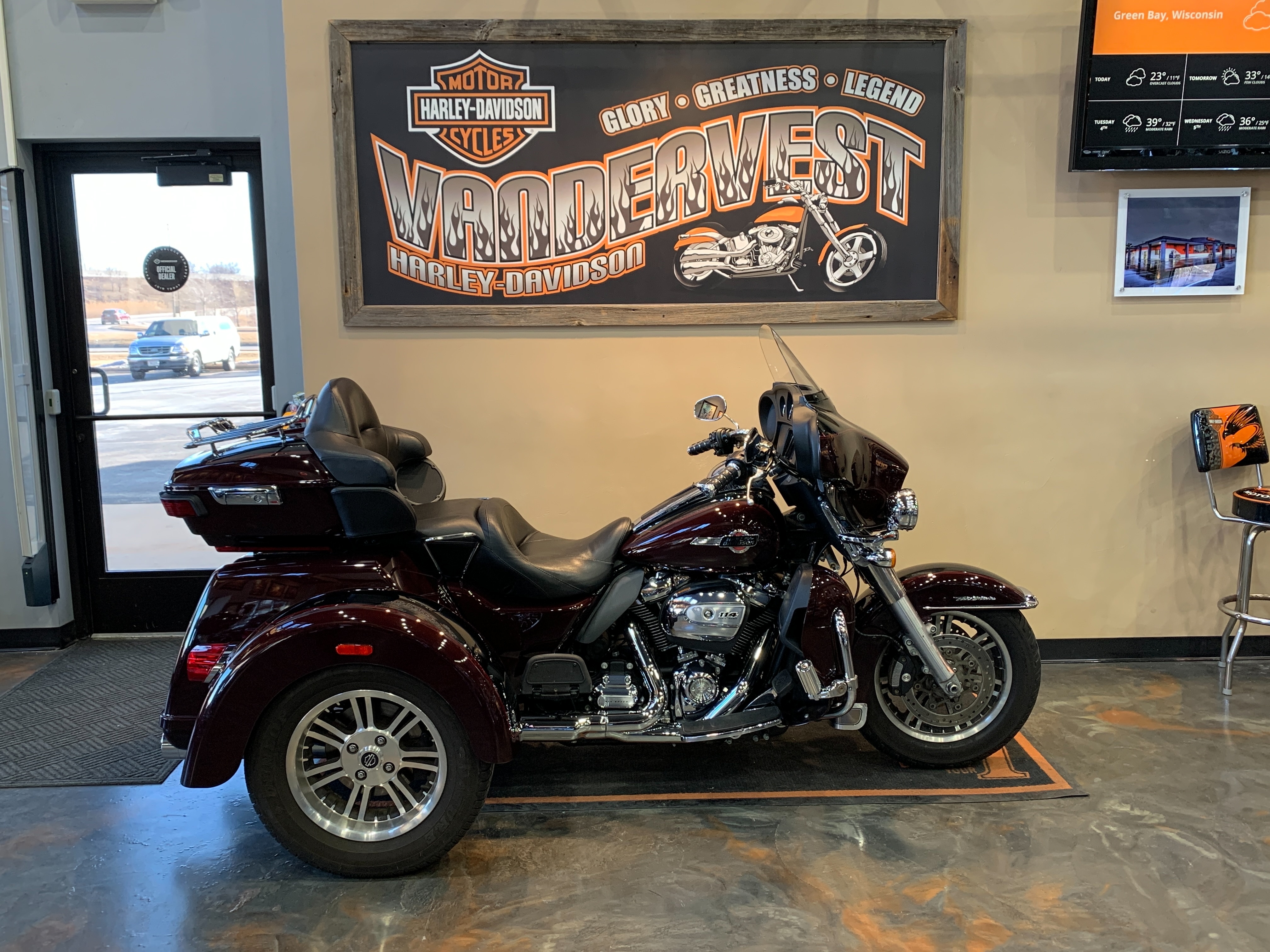 2022 Harley-Davidson Trike Tri Glide Ultra at Vandervest Harley-Davidson, Green Bay, WI 54303