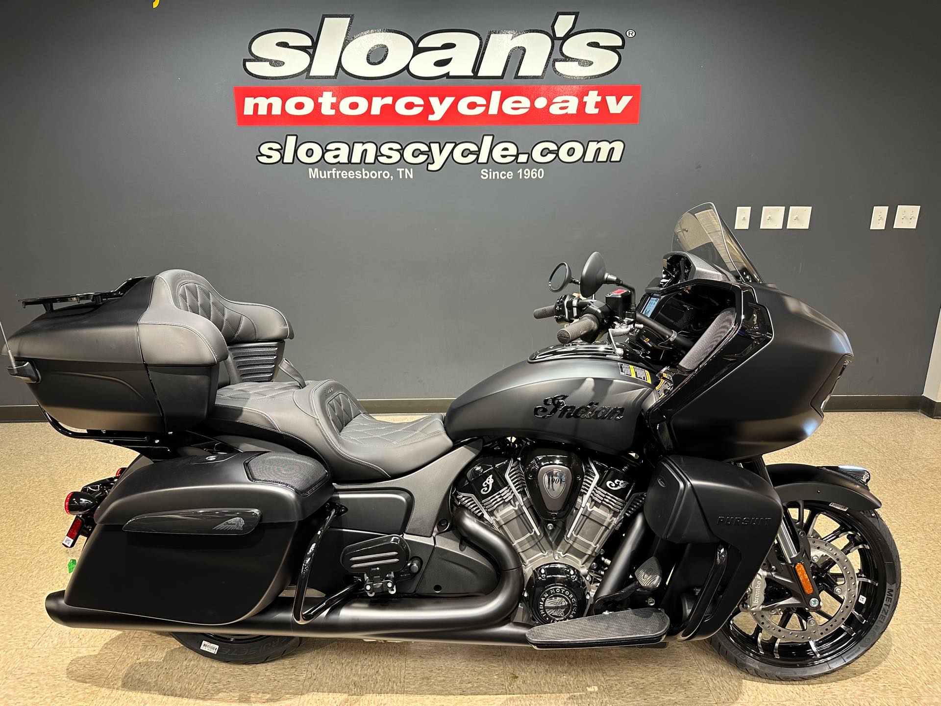 2024 Indian Motorcycle Pursuit Dark Horse with PowerBand Audio Package at Sloans Motorcycle ATV, Murfreesboro, TN, 37129