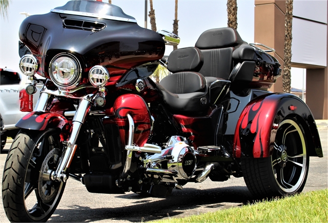2022 Harley-Davidson Tri-Glide Ultra CVO Tri Glide at Quaid Harley-Davidson, Loma Linda, CA 92354